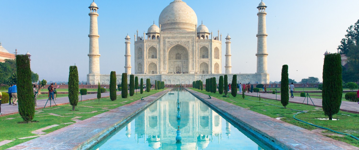 DMThe morning view of Taj Mahal monument