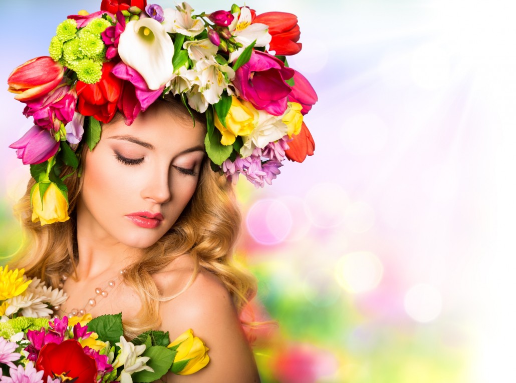 BM_Spring portrait. Beauty hairstyle with flowers_78644879