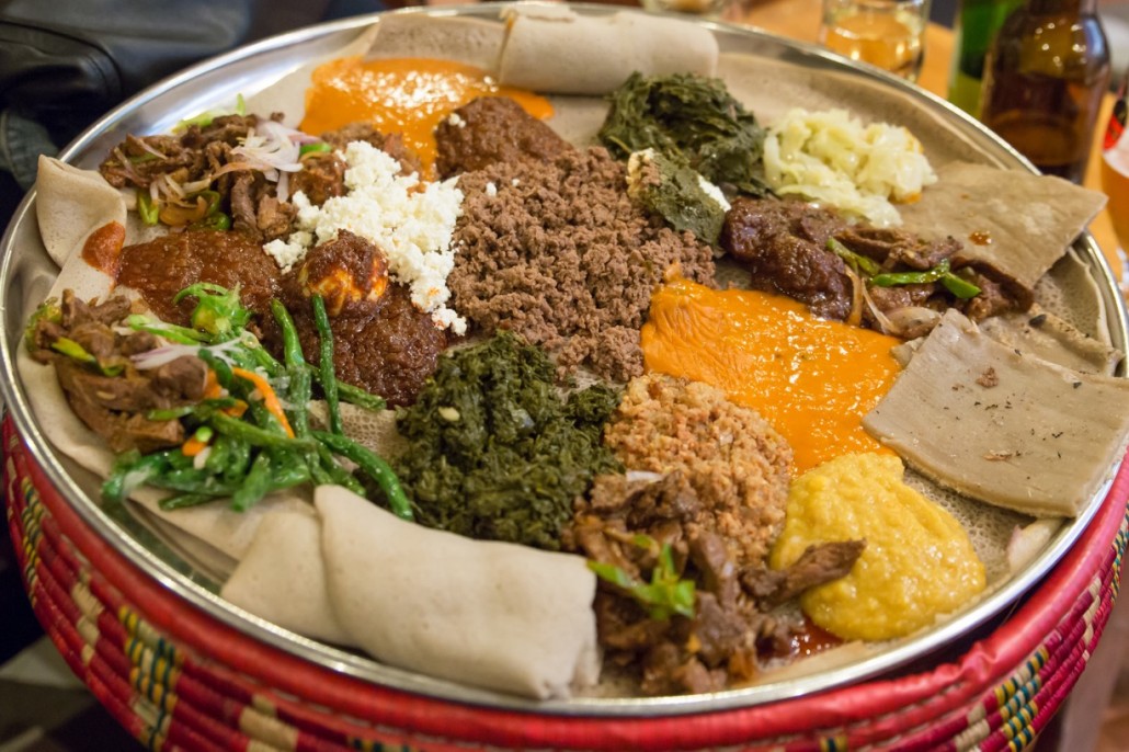BM_Injera be wot, traditional Ethiopian Food_57177910