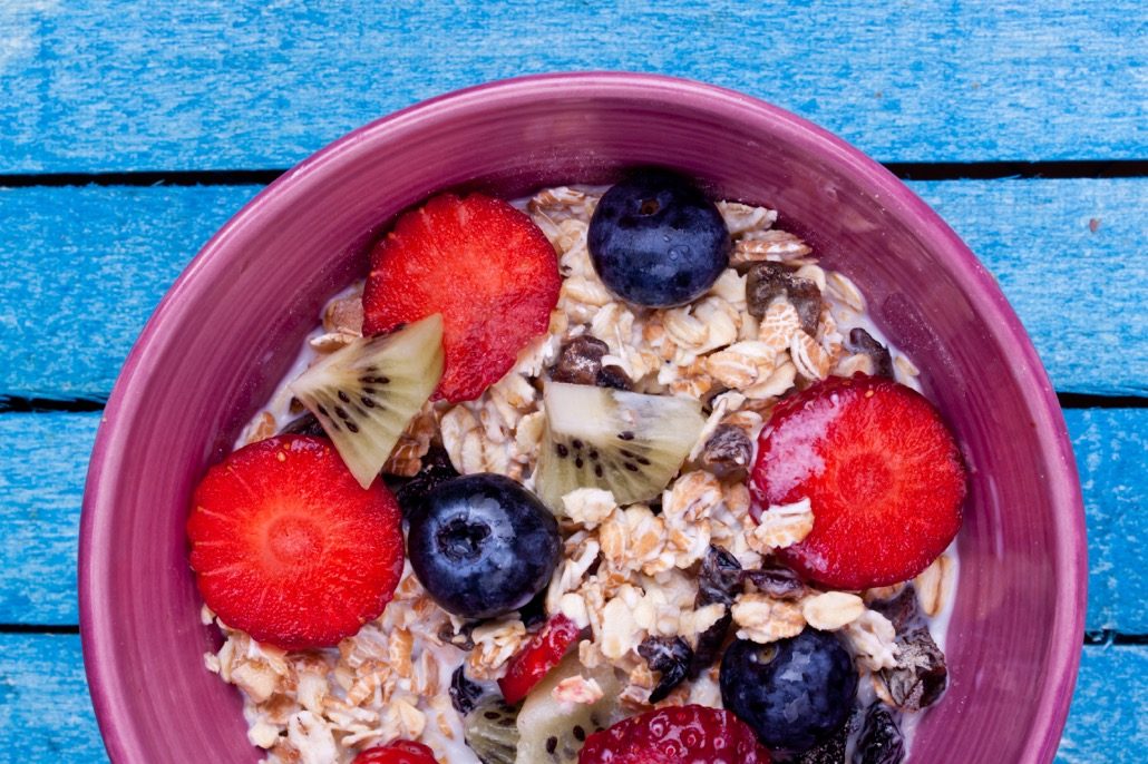 BM_muesli with fruits_79297817