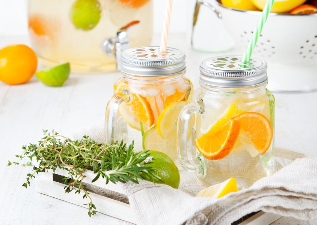 bm_detox-fruit-infused-flavored-water_111249238