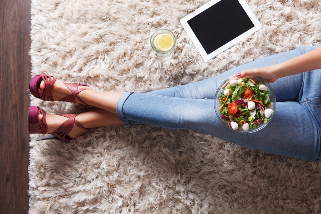BM_Picture of a bowl of healthy salad_87928925