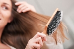 セレブヘアスタイリストに学ぶ！究極のブラシで、潤いを与えて美髪をゲット